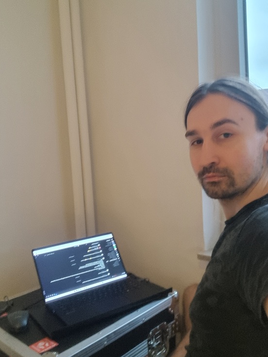 Jacek - Solo Architect